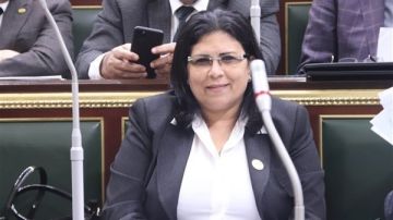 حبس نائبة سابقة غيابيا لمدة سنة بتهمة دهس شاب بصلاح سالم