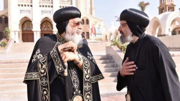 محبة وفرح.. كنائس شبرا الشمالية ترحب بسلامة البابا تواضروس