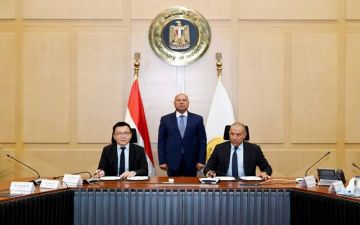 مصر.. توقيع عقد إنشاء مجمع صناعي للغزل والنسيج بأكتوبر الجديدة بـ350 مليون دولار