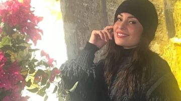 نرمين الفقي تخطف الأنظار بإطلالة شتوية جذابة