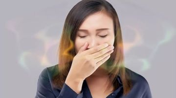 نشرة المرأة والمنوعات رفرفة العين المتكررة تكشف مشاكل صحية خفية .. رائحة الفم الكريهة مرتبطة بمشكلات في الجهاز الهضمي