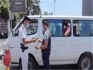 الداخلية: سحب 654 رخصة لعدم وجود ملصق إلكتروني