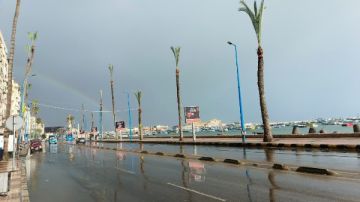 بدأت نوة الفيضة الكبرى.. تقلبات جوية وأمطار متفرقة في الإسكندرية بدأت نوة الفيضة الكبرى.. تقلبات جوية وأمطار متفرقة في الإسكندرية