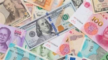 أسعار صرف العملات اليوم الأحد 11 يناير في البنوك