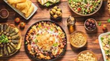 أفكار ذكية للتوفير في ميزانية البيت .. وصفات طعام اقتصادية بـ 10 مكونات .. نصائح لتقليل تكلفة الطبخ أفكار ذكية للتوفير في ميزانية البيت .. وصفات طعام اقتصادية بـ 10 مكونات .. نصائح لتقليل تكلفة الطبخ