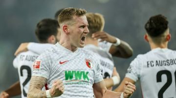 أوجسبورج يقلب الطاولة على بايرن ميونخ فى الدوري الألمانى أوجسبورج يقلب الطاولة على بايرن ميونخ فى الدوري الألمانى