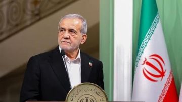 الرئيس الإيراني يحث قوات الأمن على عدم استهداف المتظاهرين الرئيس الإيراني يحث قوات الأمن على عدم استهداف المتظاهرين