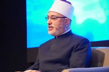 المفتي يهنئ الدكتور عمرو الورداني أمين الفتوى بتعيينه عضوا بمجلس النواب المفتي يهنئ الدكتور عمرو الورداني أمين الفتوى بتعيينه عضوا بمجلس النواب