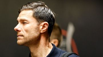 من مدريد إلى الأنفيلد.. لماذا عاد اسم ألونسو إلى حسابات ليفربول؟