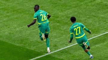 بابي جاي يتوج بجائزة رجل المباراة النهائية لكأس أمم إفريقيا