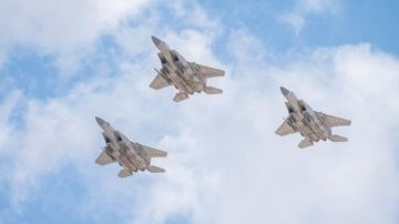 تقديرات إسرائيلية: الحشد العسكري الأمريكي حول إيران يتجاوز حدود الردع التقليدي