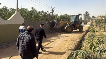 حملة مكبرة بالعبور الجديدة تطال 24 فدانا ومصنعا مخالفا في اليوم الثاني..صور