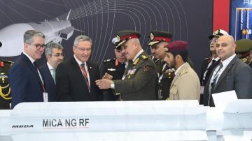 رئيس الأركان يعود إلى مصر عقب مشاركته فى فعاليات معرض الدوحة للدفاع البحرى ديمدكس 2026.. صور