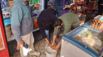 شاهد .. ضبط أغذية غير صالحة بالزرقا في دمياط