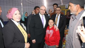 محافظ بني سويف يفتتح معرض أهلا رمضان لتوفير السلع الأساسية والغذائية بأسعار مخفضة