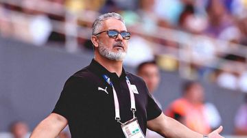 ميكالي وآخر فرنسي.. تحركات الزمالك للتعاقد مع مدرب جديد ميكالي وآخر فرنسي.. تحركات الزمالك للتعاقد مع مدرب جديد