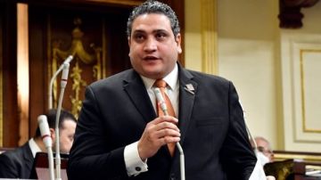 3 لـ كل مقيم بالخارج.. النائب عماد خليل يقدم مقترحا بشأن قرار إلغاء الإعفاء الجمركي على الهواتف