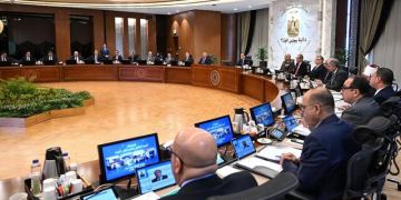 الحكومة المصرية توافق على 8 قرارات بينها تخصيص أرض لتوسيع مطار العريش