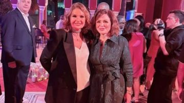 بحبك من قلبي .. يسرا تهنئ إلهام شاهين بعيد ميلادها الـ65 صور