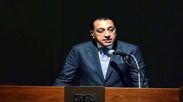 خالد أبو بكر لـ مدبولي: نحتاج إلى وجودكم في المنصب لعامين قادمين خالد أبو بكر لـ مدبولي: نحتاج إلى وجودكم في المنصب لعامين قادمين