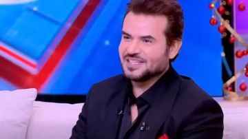 سامو زين يكشف تفاصيل وفاة والده بسبب تشخيص خاطئ