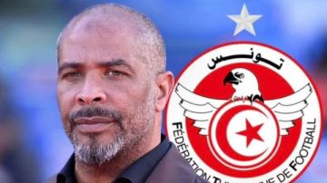 عرض تونسي مغر لإيريك شيل والبقاء مع نيجيريا يحسم قراره عرض تونسي مغر لإيريك شيل والبقاء مع نيجيريا يحسم قراره