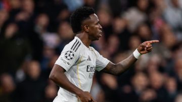 فينيسيوس يجيب علي السؤال الشائع .. هل يرحل عن ريال مدريد ؟