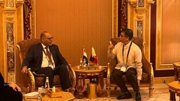 وزير العمل يبحث مع الفلبين تنظيم أوضاع العمالة وتعزيز التعاون المشترك وزير العمل يبحث مع الفلبين تنظيم أوضاع العمالة وتعزيز التعاون المشترك
