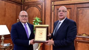 تعاون مشترك بين جامعة سوهاج ومجلس النواب تعاون مشترك بين جامعة سوهاج ومجلس النواب