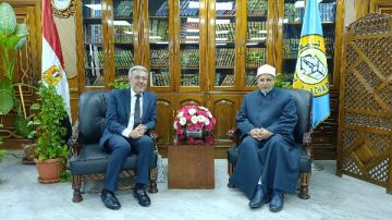 سلامة داود لـ وفد هولندي: منهج الأزهر المعتدل سر بقائه شامخا لأكثر من ألف عام سلامة داود لـ وفد هولندي: منهج الأزهر المعتدل سر بقائه شامخا لأكثر من ألف عام