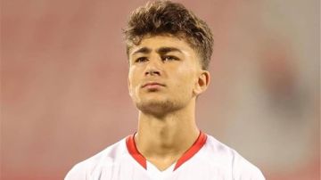 صراع الأهلي وبيراميدز يتجدد في الميركاتو .. الفاخوري حلقة جديدة والسماوي يقترب من الفوز الثانى بعد حامد حمدان صراع الأهلي وبيراميدز يتجدد في الميركاتو .. الفاخوري حلقة جديدة والسماوي يقترب من الفوز الثانى بعد حامد حمدان