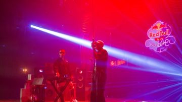 أبو الأنور يخوض تحديا موسيقيا جديدا في مزيكا صالونات .. صور