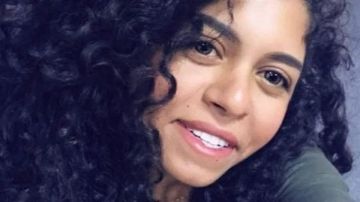 الفنان محمد علي رزق يعلن وفاة الاستايلست الشابة ريهام عاصم الفنان محمد علي رزق يعلن وفاة الاستايلست الشابة ريهام عاصم