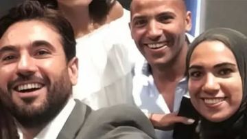 دنيا الصمدي تعرف على مديرة أعمال أحمد عز بعد ادعاء زينة زواجهما : أبو عيالي اتجوز