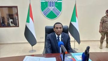 رئيس وزراء السودان يعلن عودة الحكومة إلى الخرطوم رئيس وزراء السودان يعلن عودة الحكومة إلى الخرطوم