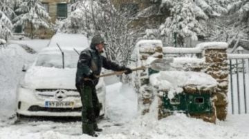 عاصفة ثلجية تاريخية تضرب موسكو.. الأعنف منذ أكثر من 75 عاما عاصفة ثلجية تاريخية تضرب موسكو.. الأعنف منذ أكثر من 75 عاما