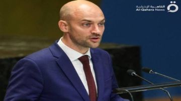 وزير الخارجية الفرنسي: جرينلاند ليست للبيع والاستيلاء عليها غير منطقي