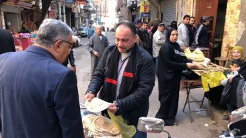 الالتزام بجودة ووزن الرغيف.. محافظ الدقهلية يتفقد مخابز المنصورة