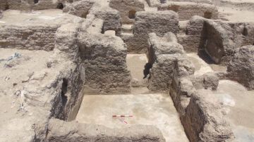 الكشف عن بقايا مجمع سكني متكامل للرهبان من العصر البيزنطي بسوهاج الكشف عن بقايا مجمع سكني متكامل للرهبان من العصر البيزنطي بسوهاج