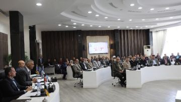 محافظ أسوان يوجه بتكثيف الرقابة على الأسواق لضبط الأسعار وحماية المواطنين محافظ أسوان يوجه بتكثيف الرقابة على الأسواق لضبط الأسعار وحماية المواطنين