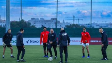 منتخب مصر يختتم تدريباته بطنجة استعدادا لمواجهة السنغال غدا منتخب مصر يختتم تدريباته بطنجة استعدادا لمواجهة السنغال غدا