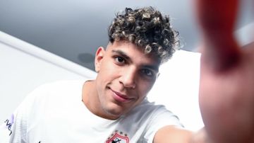 مينا ماهر لـ محمد السيد :مبروك عليك الزمالك مينا ماهر لـ محمد السيد :مبروك عليك الزمالك