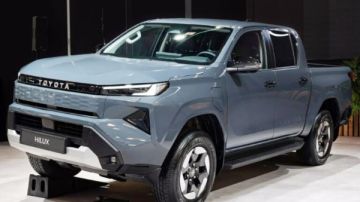 تويوتا تقدم هايلكس بتكنولوجيا كهربائية.. أشهر بيك أب