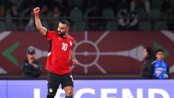 كم مباراة سيغيب محمد صلاح عن ليفربول بعد تأهل مصر إلى نصف نهائي أمم إفريقيا؟