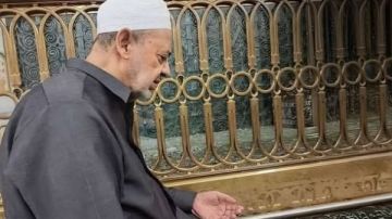 لحظات خاصة للشيخ أحمد الطيب في عيد ميلاده الثمانين .. صور