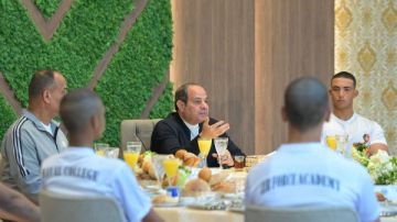 الرئيس السيسي : ما أكرهش الفقير والجاهل .. أكره الفقر والجهل