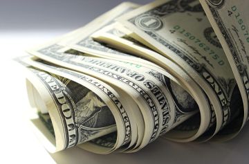 قفزة تاريخية.. تحويلات المصريين بالخارج تلامس 38 مليار دولار قفزة تاريخية.. تحويلات المصريين بالخارج تلامس 38 مليار دولار