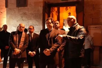 وزير الثقافة يفتتح معرض مسار للفنان خالد زكي بقبة السلطان الغوري وزير الثقافة يفتتح معرض مسار للفنان خالد زكي بقبة السلطان الغوري