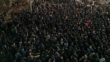 تشويش عسكري ضد ستارلينك .. كيف أغلق النظام الإيراني آخر قنوات الاتصال؟