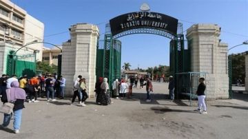 ليس طالبا.. جامعة الزقازيق تكشف حقيقة فيديو لشخص محمولا على الأعناق بالجامعة